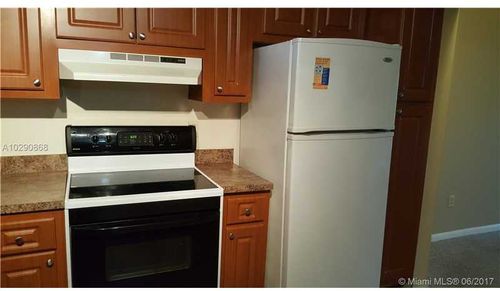 Foto del edificio - 7980 N French Dr