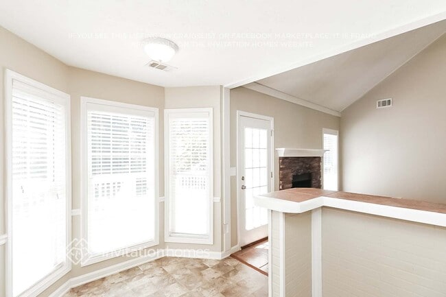 Building Photo - 48 Fenwick Ct