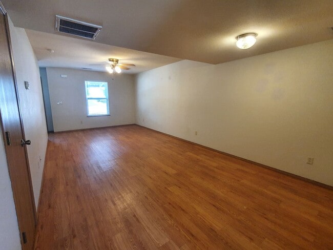 Building Photo - 20304 Skyview Dr