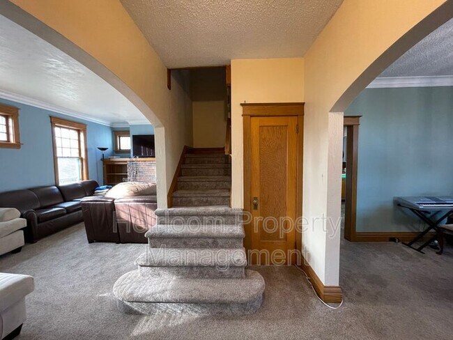 Foto del edificio - 1535 Woodland Ave