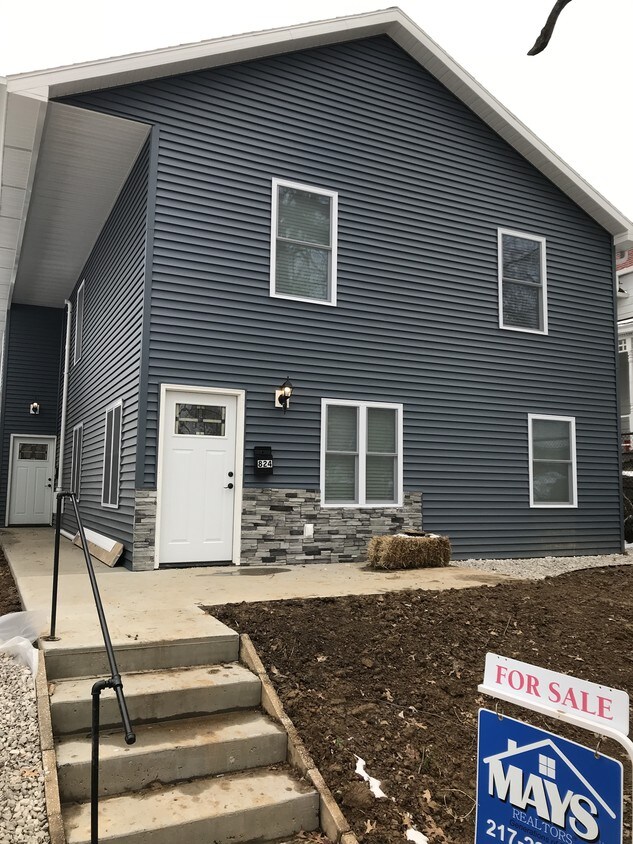 Foto principal - 824 S 14th St