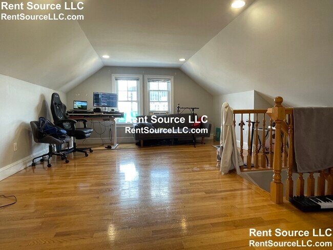 Building Photo - 38 Ten Hills Rd