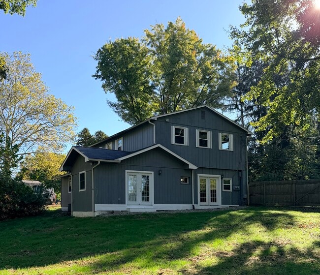 Building Photo - 2438 Heston Dr