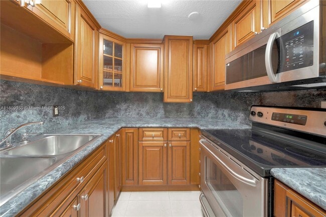 Foto del edificio - 1701 NW 37th Ave
