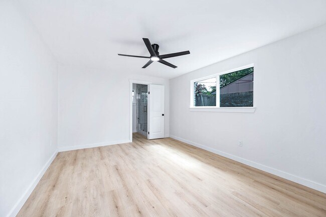 Foto del edificio - 5730 Alvarado Dr