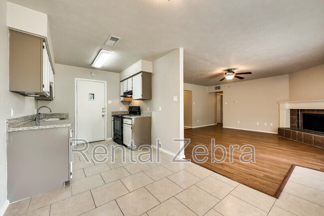 Building Photo - 7113 Edinburg Dr