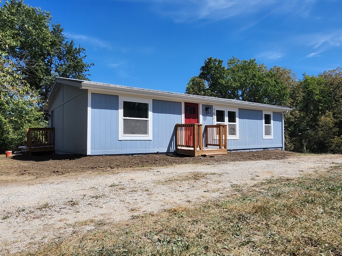 Primary Photo - 1662 Lafayette Dr