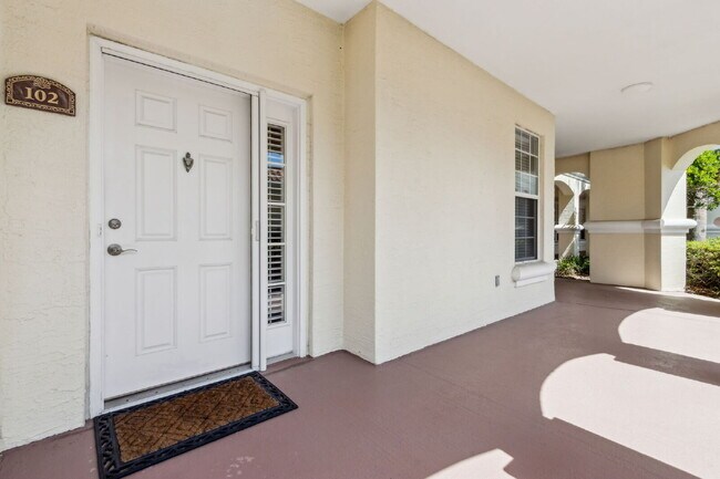 Foto del edificio - Fully Furnished 3/3 Ocean Grande Condo