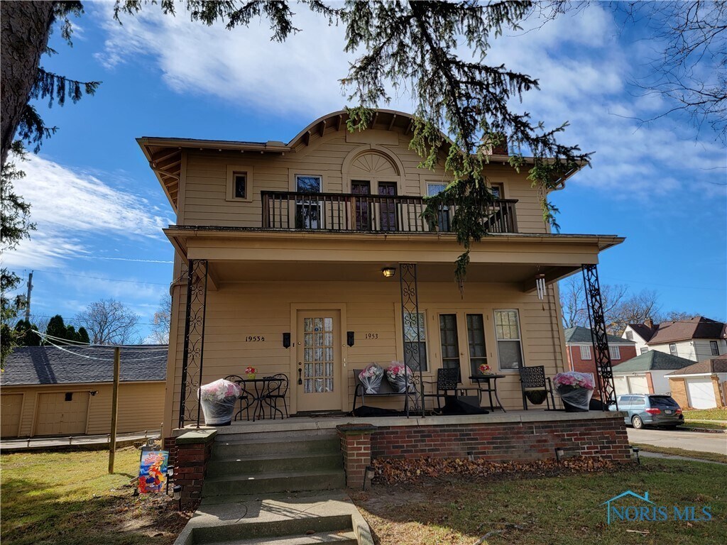 1953 Christie St, Toledo, OH 43606 Apartment for Rent in Toledo, OH