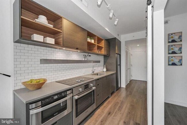 Foto del edificio - 2030 8th St NW