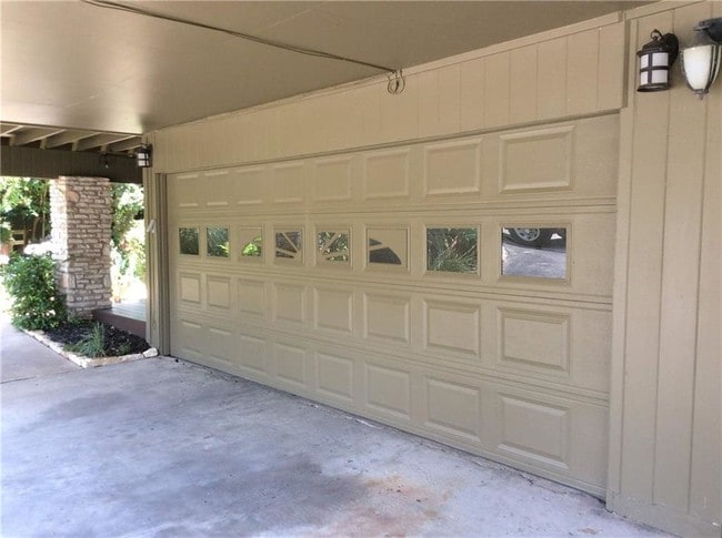 Building Photo - 25 Stoney Creek Cove