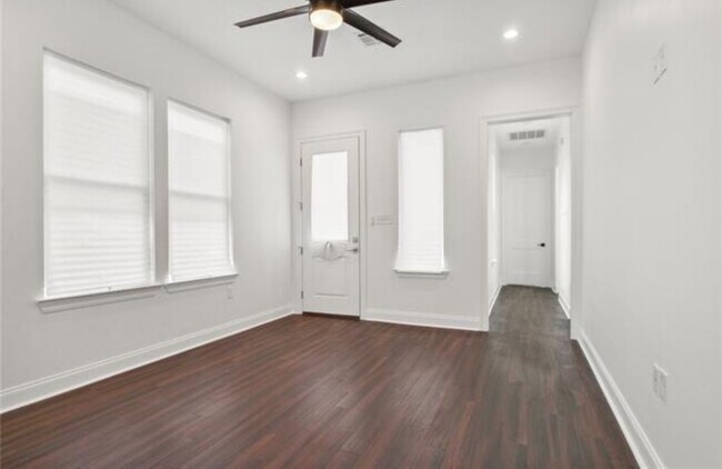 Bedroom - 1900 Clouet St