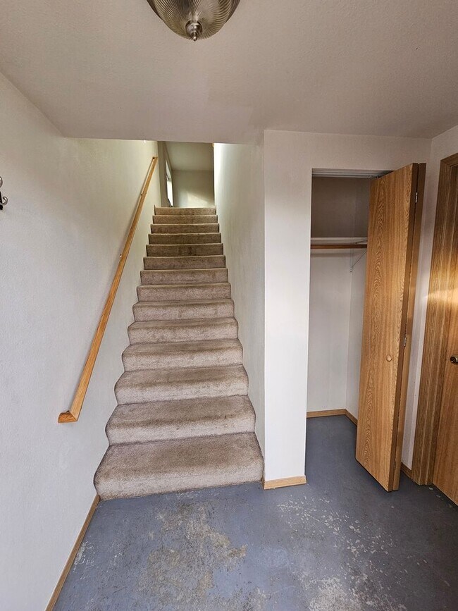 Foto del edificio - 1050 Deere St