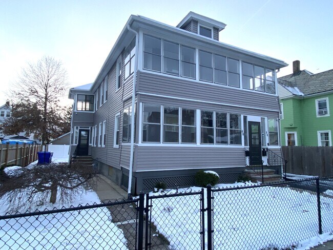 Foto del edificio - 46 Mooreland St