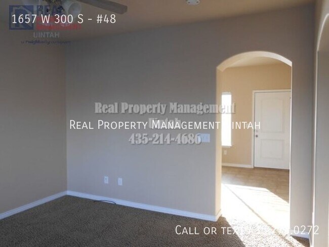 Building Photo - 3-bedroom 1.5 bath Town home