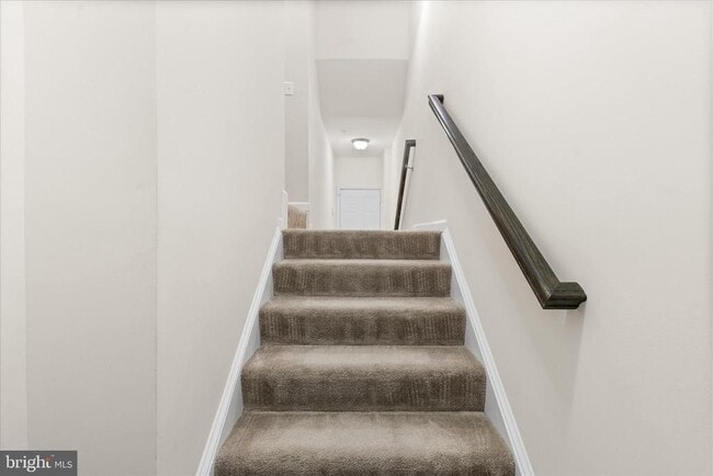 Building Photo - 9717 Tealbriar Dr