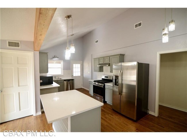 Foto del edificio - 1027 E Wintergreen Rd