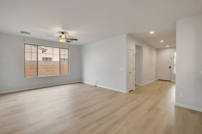 Building Photo - Queen Creek Rental