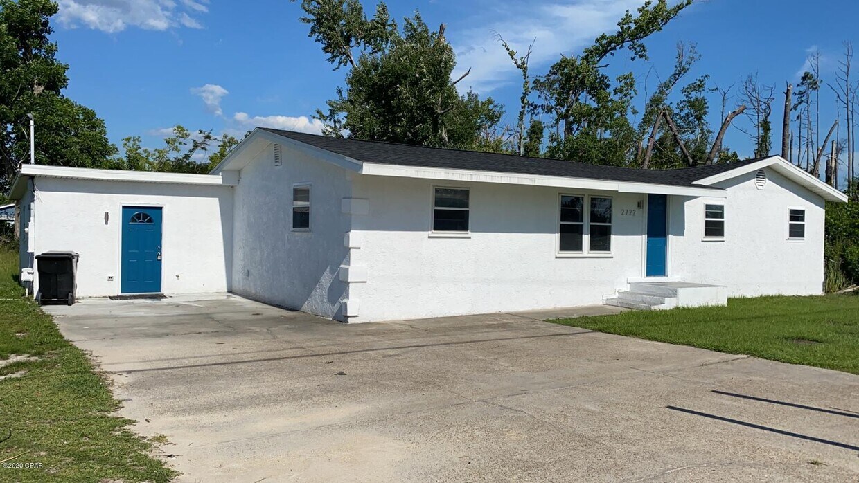 Primary Photo - 2722 Transmitter Rd