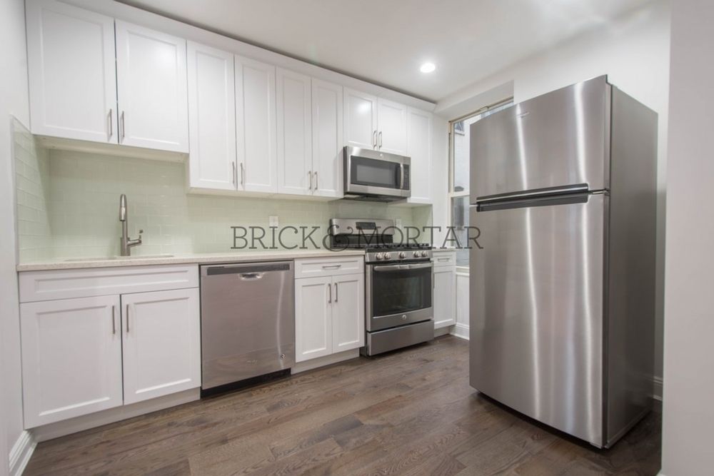 Foto principal - 348 S 4th St