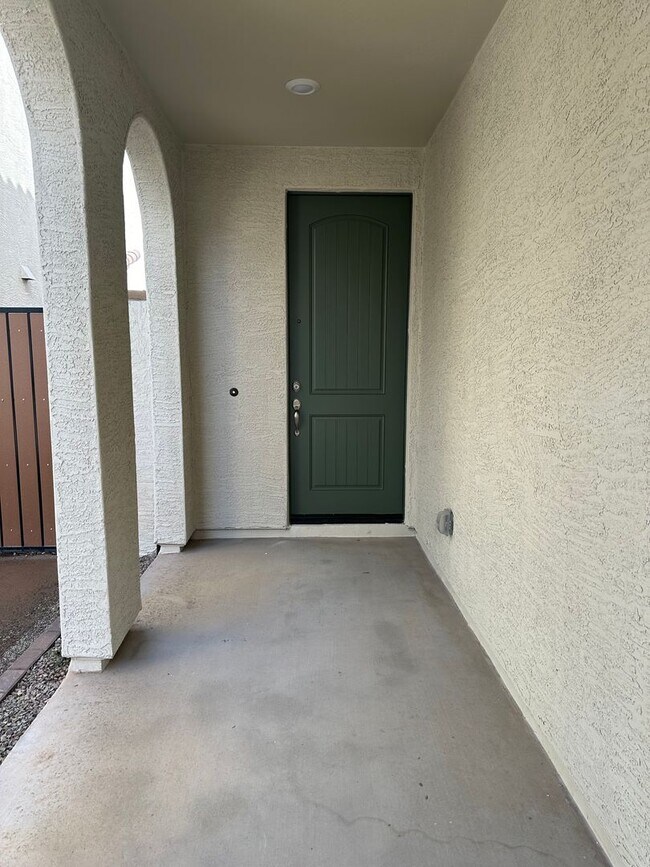 Foto del edificio - BRAND NEW HOME IN EASTMARK/MESA