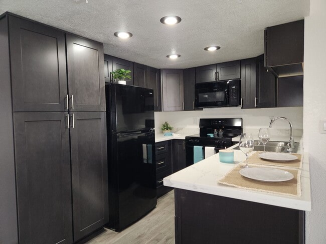 Interior Photo - Desert Lakes Apartments