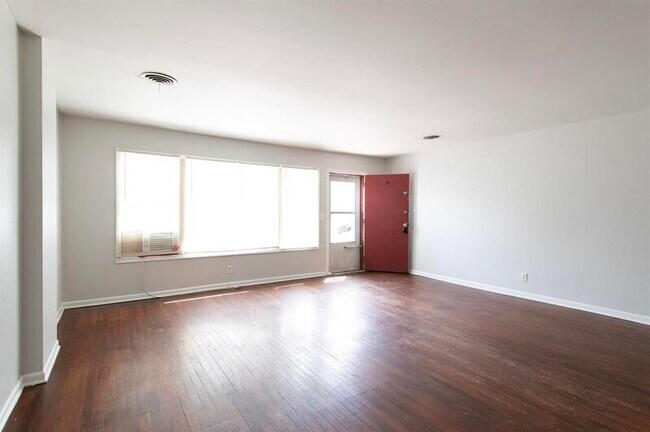 Foto del edificio - 2426 S 16th St