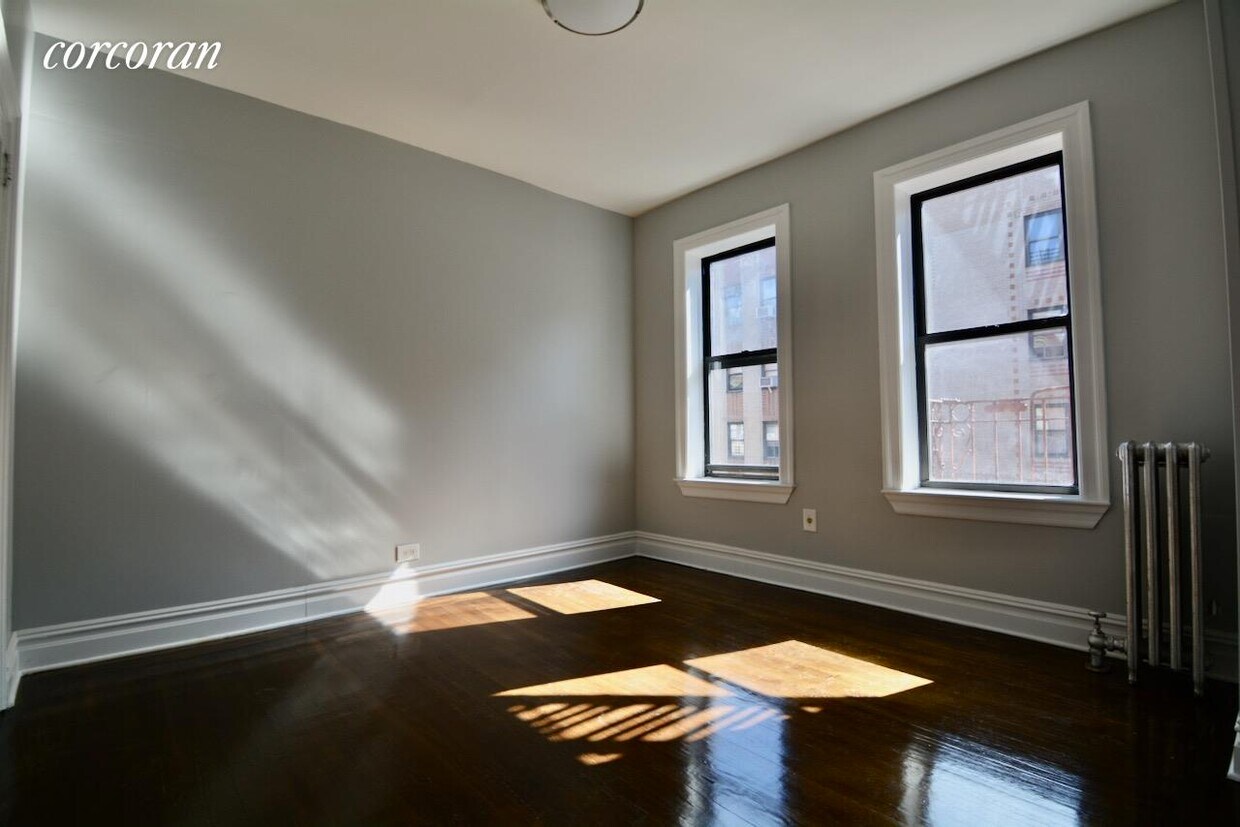 Primary Photo - 220 Cabrini Blvd