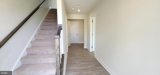 Building Photo - 3711 Stone Barn Dr