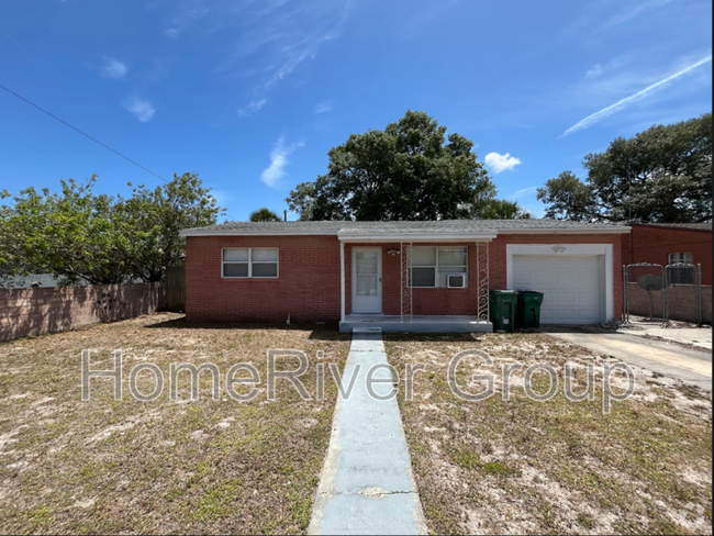 Building Photo - 1047 Park Dr