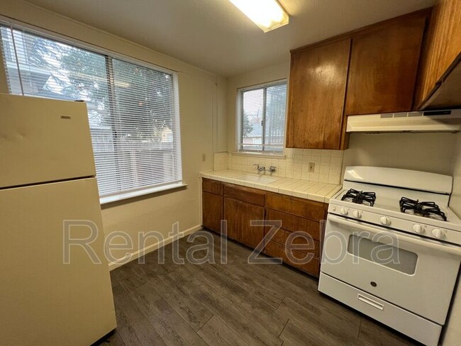 Foto del edificio - 230 W 21st St