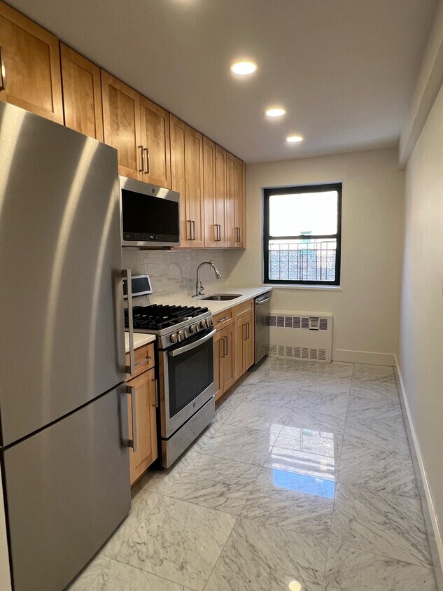 14945 Northern Blvd Unit 4L, Queens, NY 11354 Room for Rent in