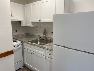 Foto del edificio - 630 Brevard Ave