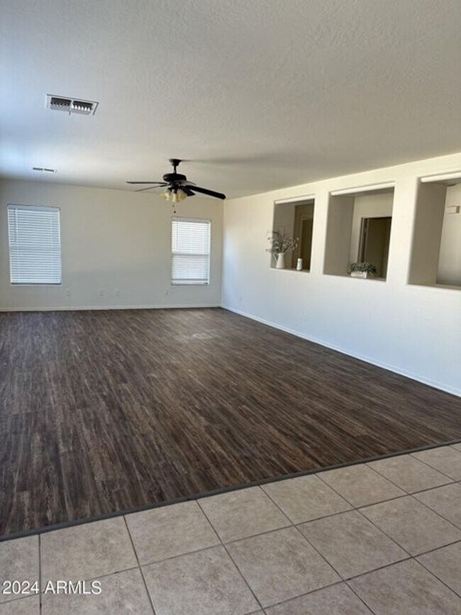 Foto del edificio - Large rental in Senita in Maricopa!