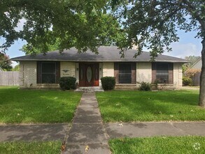 Apartments Under 700 In Friendswood Tx Apartments Com