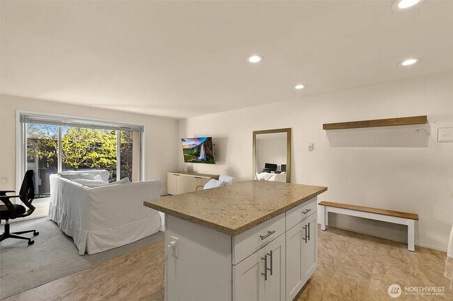 Foto del edificio - 11008 NE 68th St