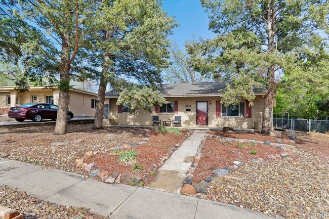 Foto del edificio - 2219 N Farragut Ave