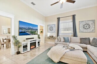 Building Photo - 607 S Orleans Ave