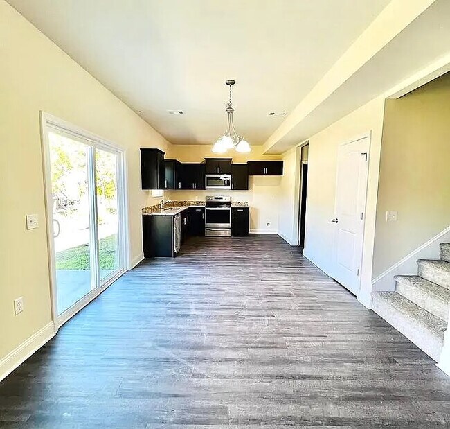 Foto del edificio - 719 Mill Creek Cir