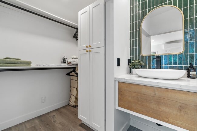 Foto del edificio - 11361 Tenino Ave