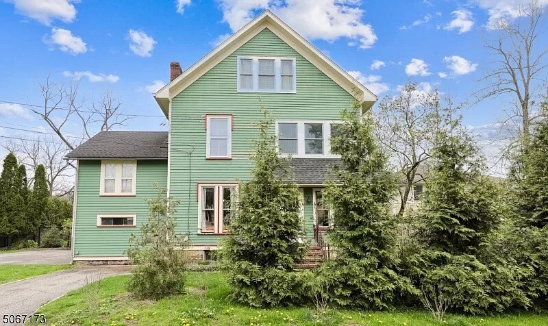 Exterior of house - 33 Drakestown Rd
