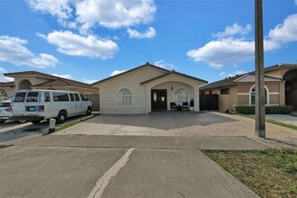 Building Photo - 3172 W 79th Pl