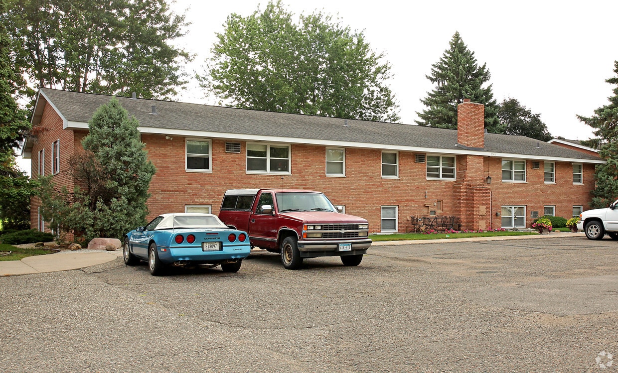 Primary Photo - Kari Dale Apartments