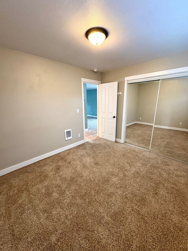 Foto del edificio - Relaxing Town Home in NW Bend!