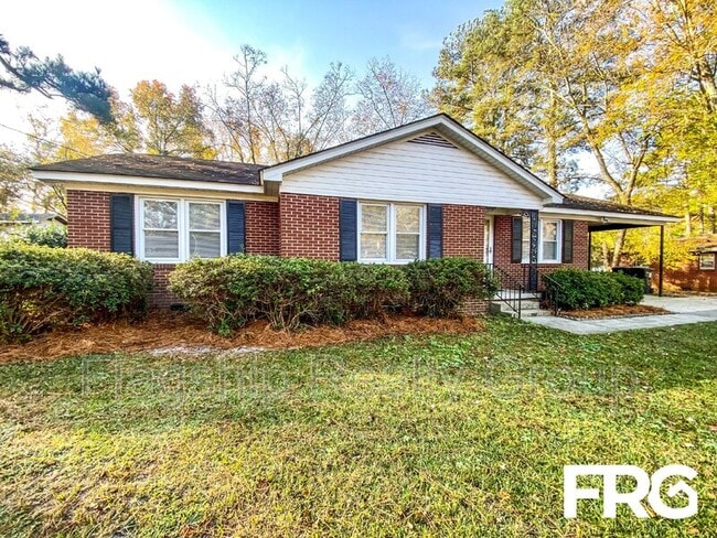 Building Photo - 2025 Azalea Dr