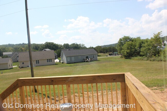 Foto del edificio - 3 br, 2.5 bath House - 165 Cedar Point Lane