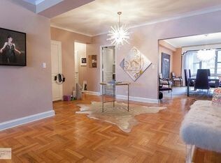 Primary Photo - 945 5th Ave