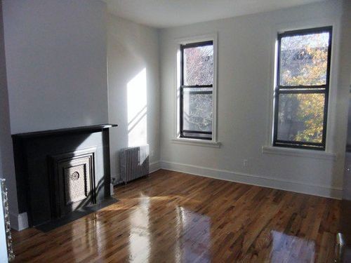 Primary Photo - 363 Marion St