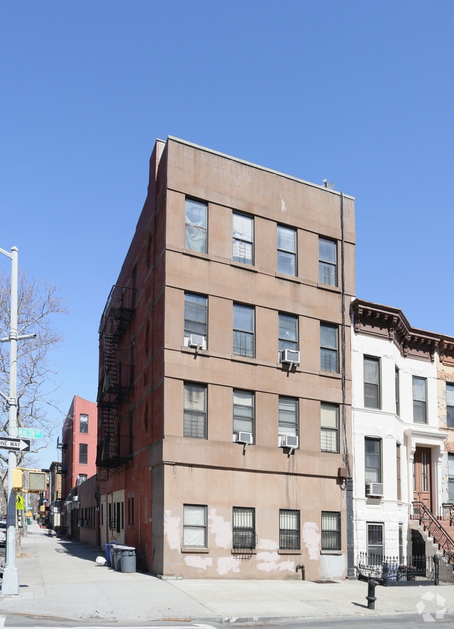 Building Photo - 625 Macon St