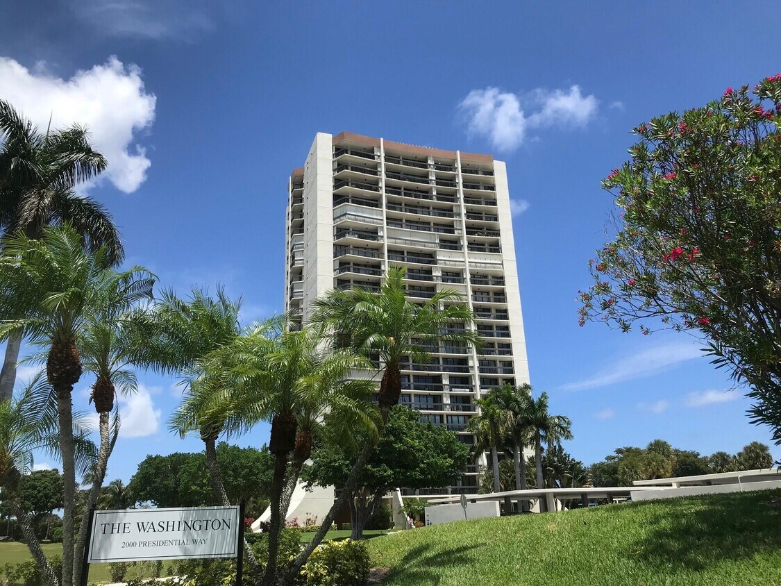 2000 Presidential Way Unit 505, West Palm Beach, FL 33401 Condo for Rent in West Palm Beach